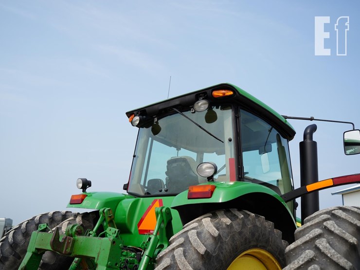 2009-john-deere-8330-image-23