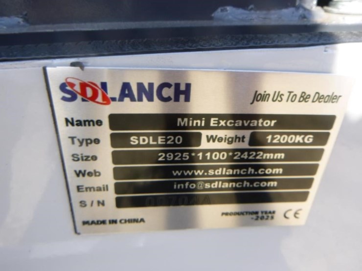 2025-sdlanch-sdle20-hydraulic-excavator-image-31