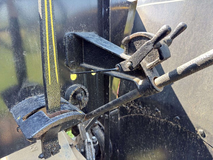 baker-22-40-tractor-image-21