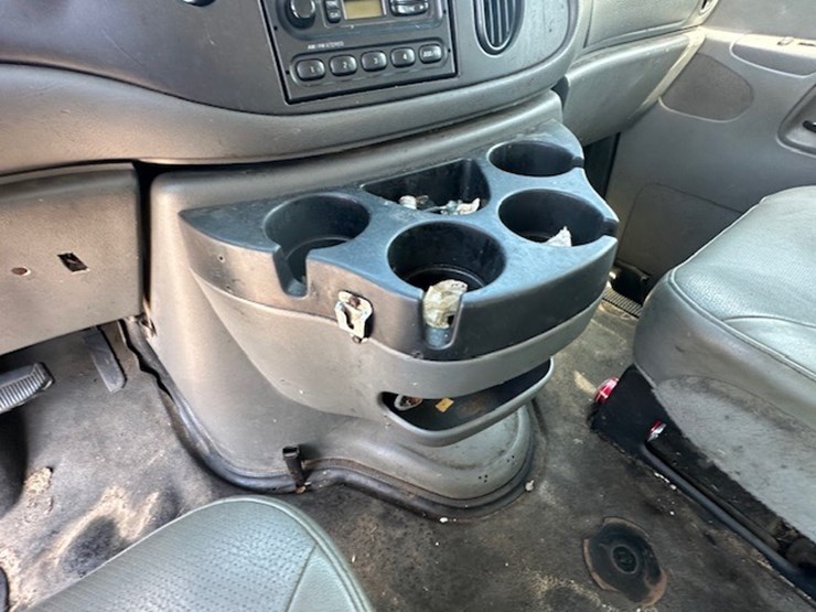 2007-ford-e350-image-44