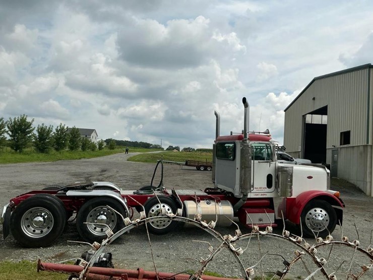 #502-•-2004-peterbilt-truck-image-8