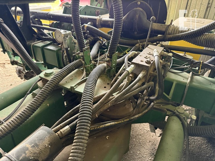 1997-john-deere-1770-image-19