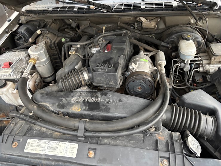 1999-chevrolet-s10-image-8