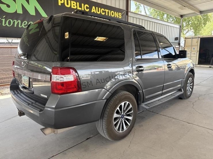 2015-ford-expedition-image-7