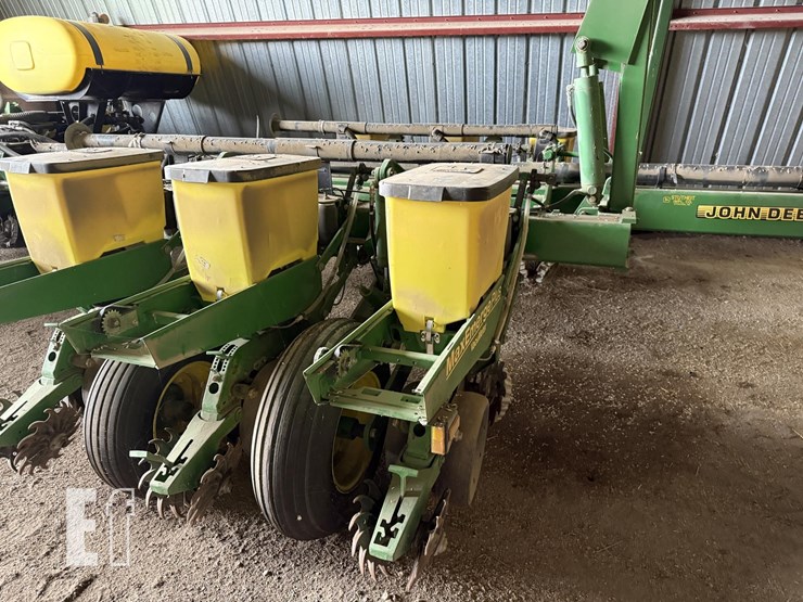 1997-john-deere-1770-image-3