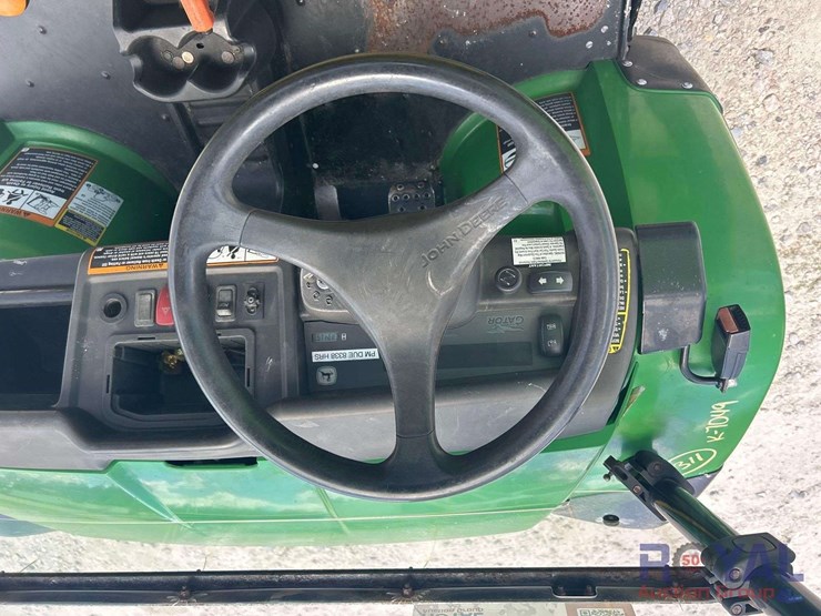 john-deere-gator-image-10
