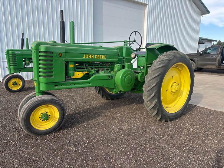 1949-john-deere-b-image-1