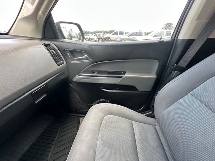 2020-chevrolet-colorado-image-39