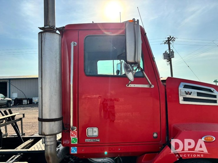 2017-western-star-w4700sb-day-cab-truck-(gp11329,-unit-82)-image-58