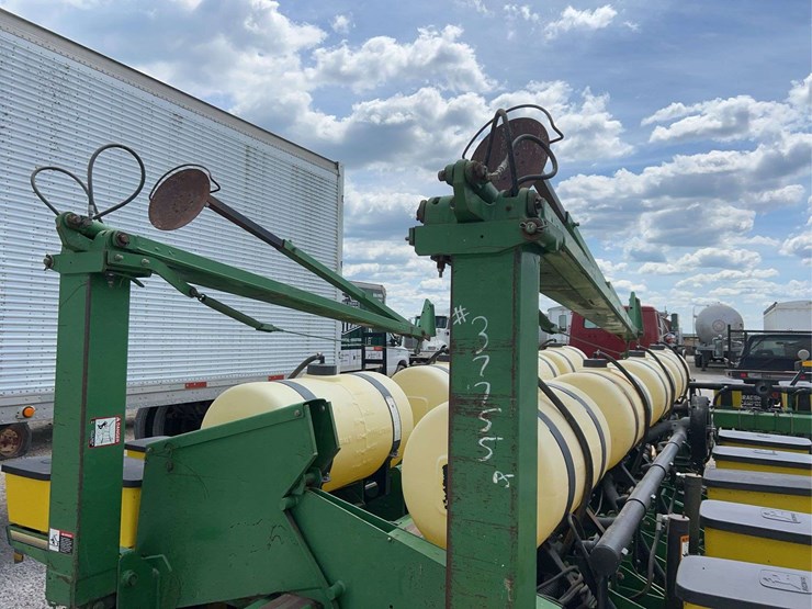 john-deere-7200-image-5