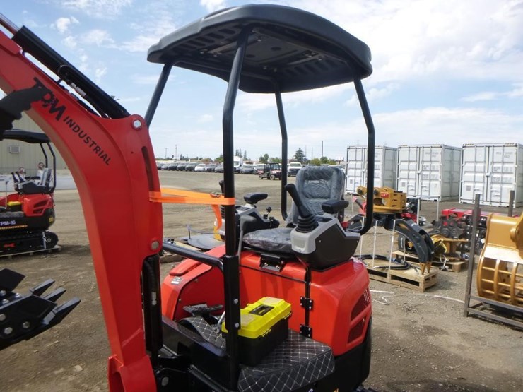 2025-tpm-16-hydraulic-excavator-image-16