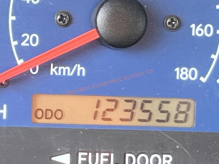 2002-toyota-sienna-le-image-6