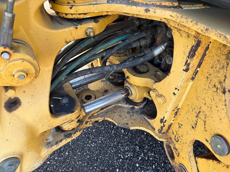 deere-310sj-image-13