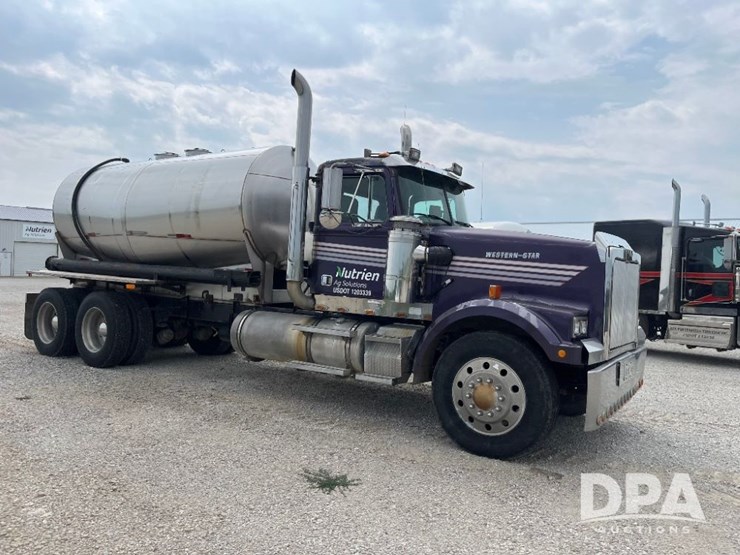 1996-western-star-model-496f-liquid-nurse-truck-(jn2748,-unit-40582)-image-6