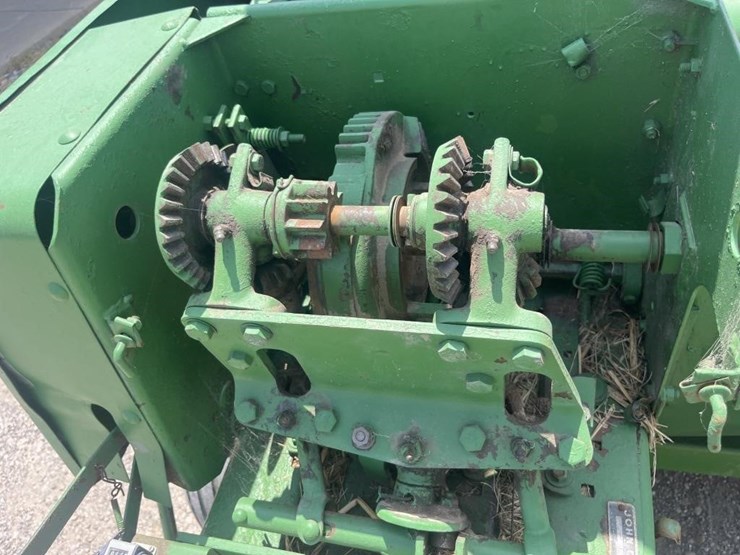 john-deere-346-image-9