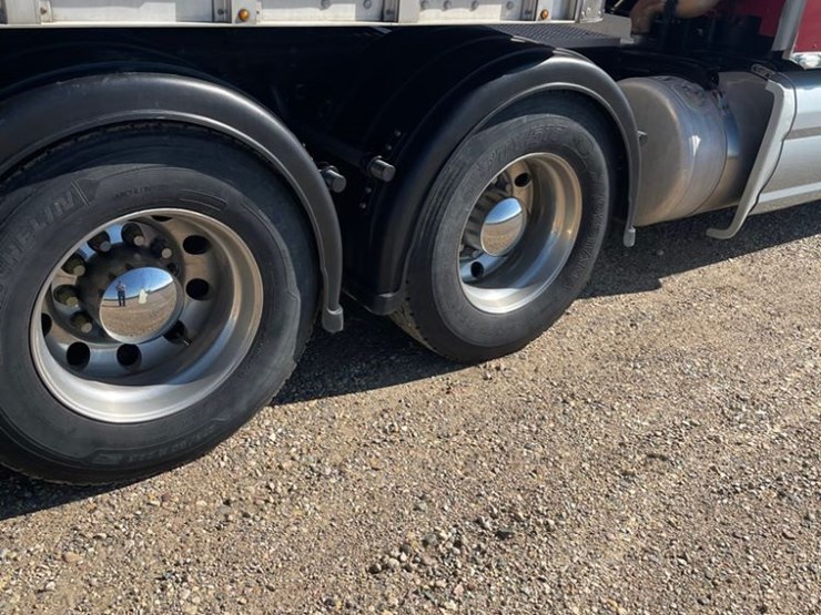 2018-peterbilt-truck-(dr12147)-image-15