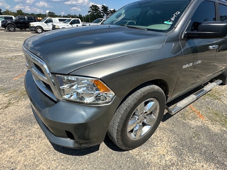 2011-dodge-ram-1500-image-15