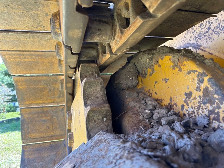 2022-deere-550k-lgp-image-11