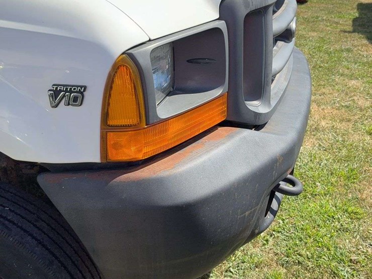 2000-ford-f550-image-7
