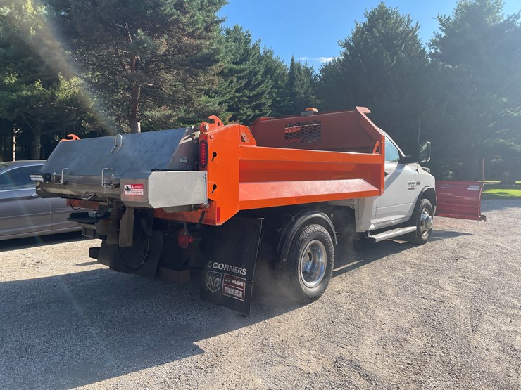 2018-dodge-ram-3500-image-5