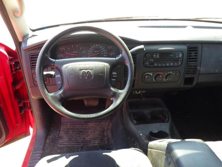 2004-dodge-dakota-image-9