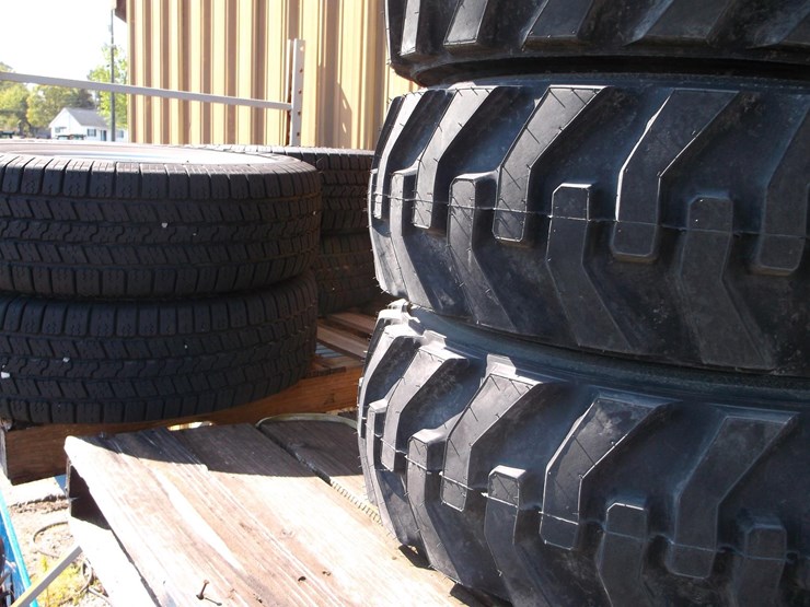 10x16.5-tire-assembly-image-3