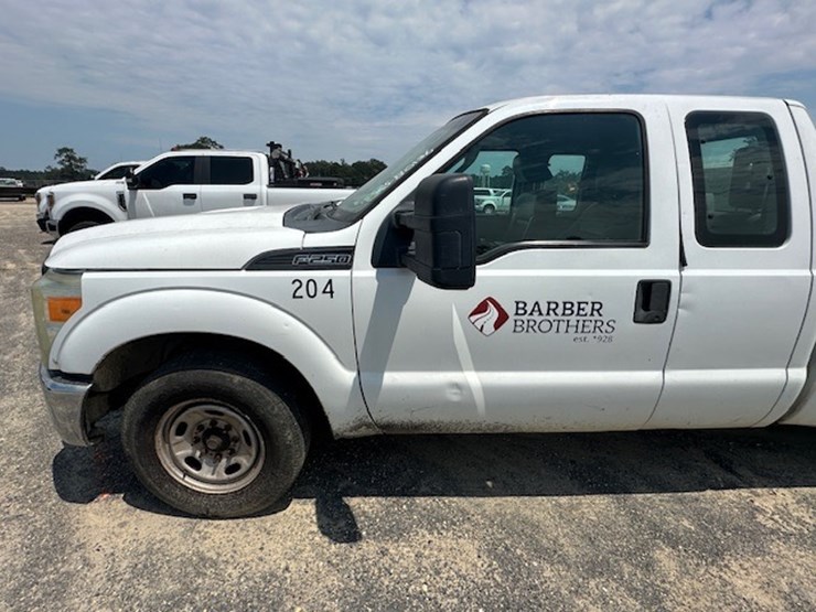 2011-ford-f250-image-13
