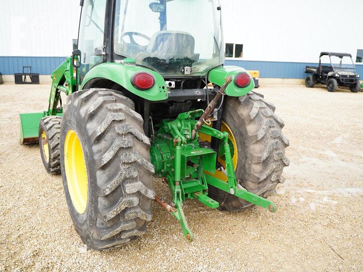 john-deere-4044r-image-25