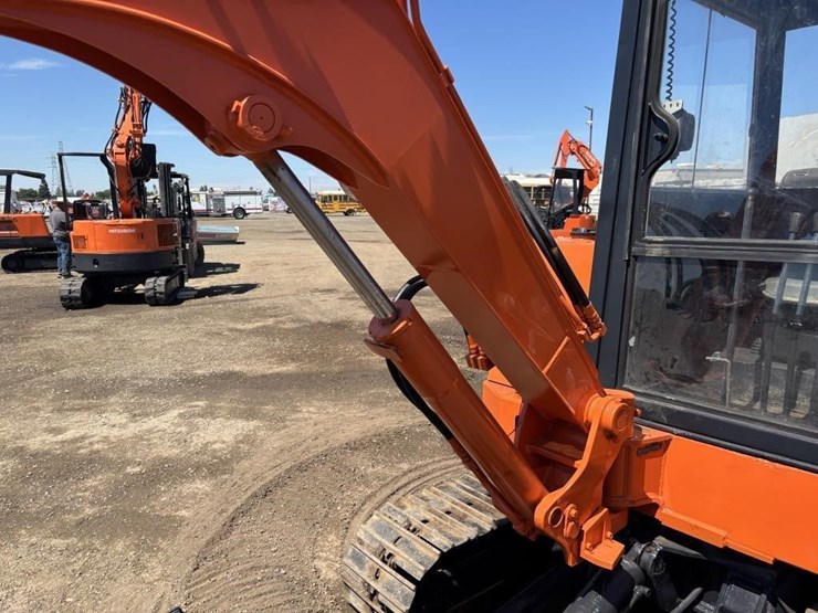 kubota-kh030-image-16
