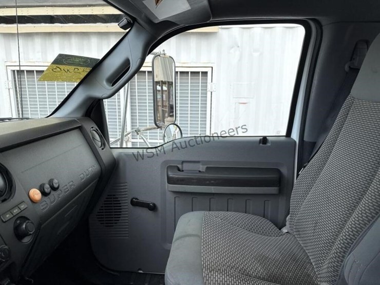 2012-ford-f750-image-29