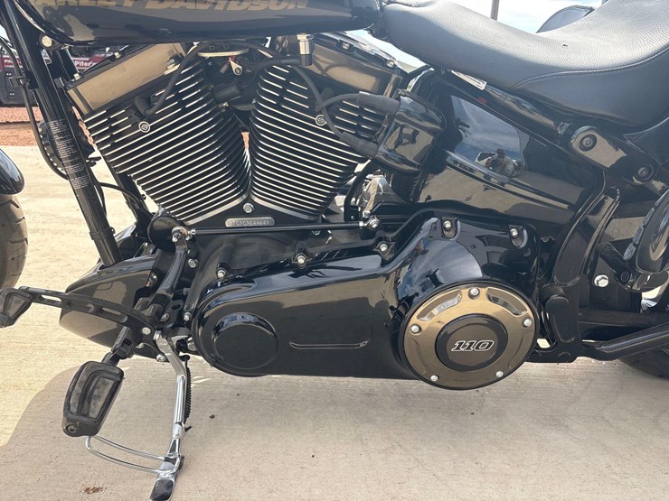 2016-harley-davidson-110-fxse-motorcycle-image-9