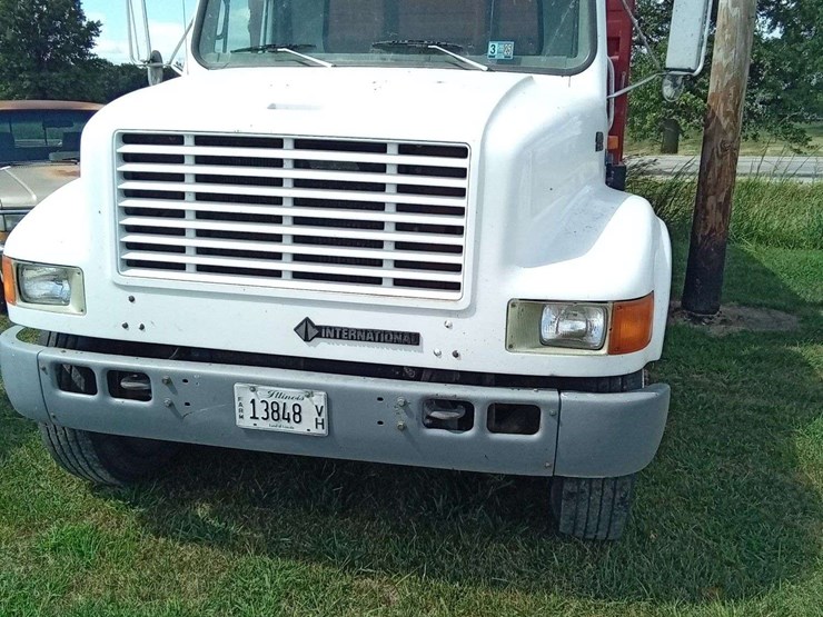 1995-international-4900-image-2
