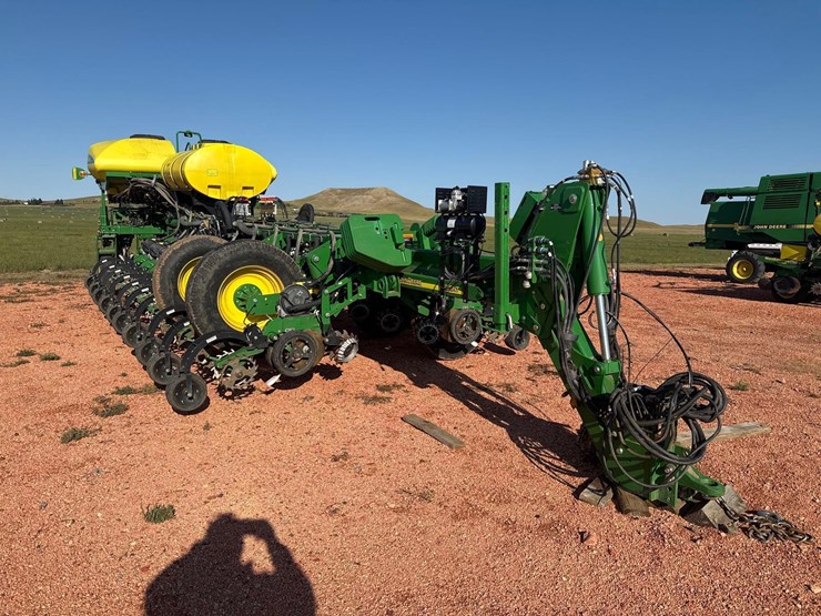 2014-john-deere-1770nt-image-16