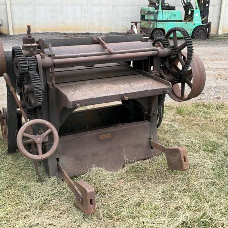 #260 • W.D. Matthews Planer