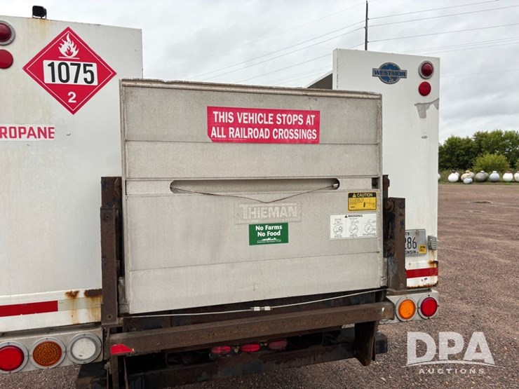 2012-kenworth-bottle-truck-(dr12101-unit-250)-image-47