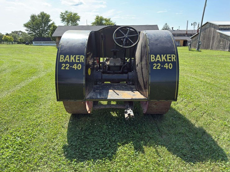baker-22-40-tractor-image-3