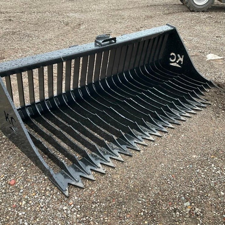 #622 • 72" Skid Steer Fine Skeleton Bucket High Side