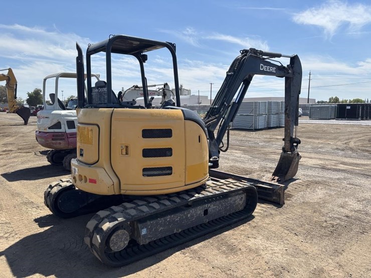 2016-deere-50g-image-3
