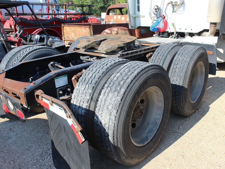 #22943-•-2005-freightliner-|-parts-or-repair-image-7