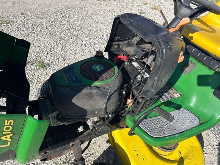 2010-john-deere-la105-image-7
