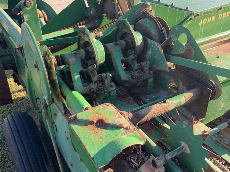 john-deere-24t-image-10