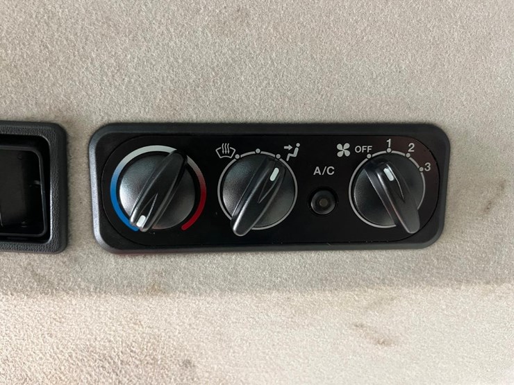 kubota-m6s-111shdc-image-34