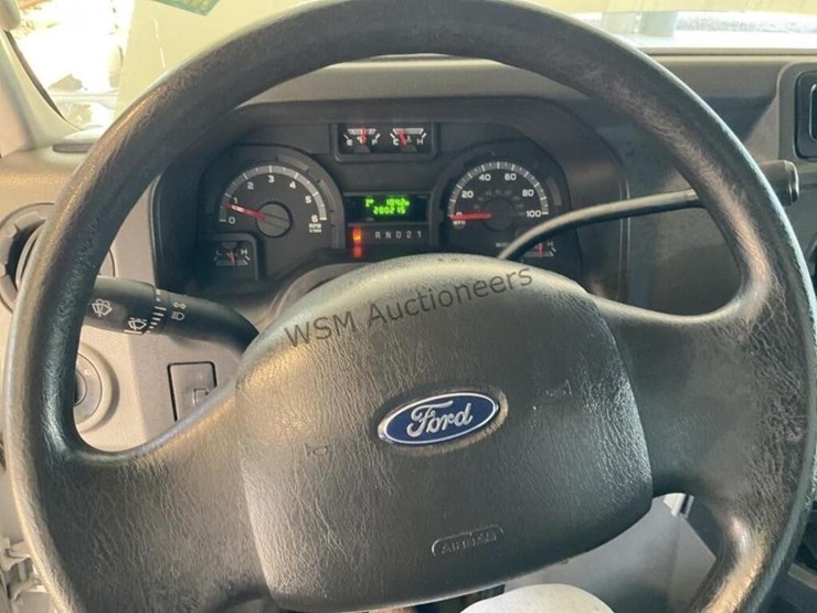 2012-ford-cargo-image-16