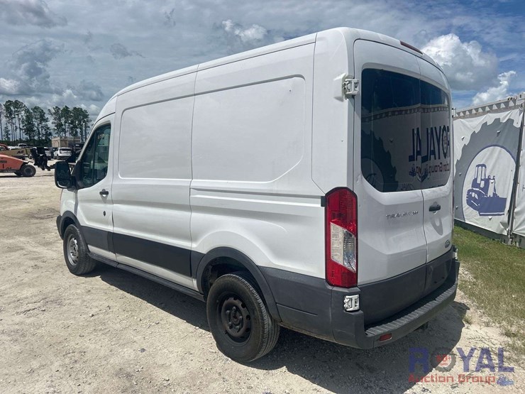 2015-ford-transit-image-4