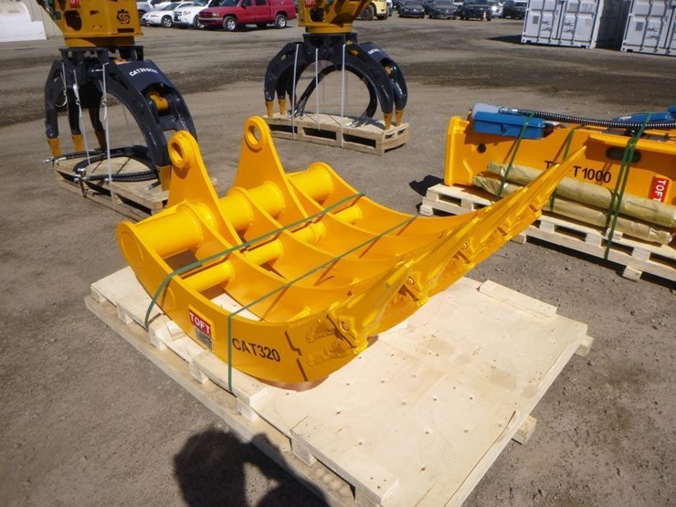 caterpillar-320-image-2