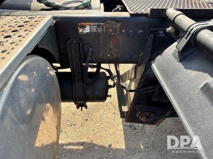 2006-freightliner-columbia-day-cab-truck-(gp11331,-unit-88)-image-29