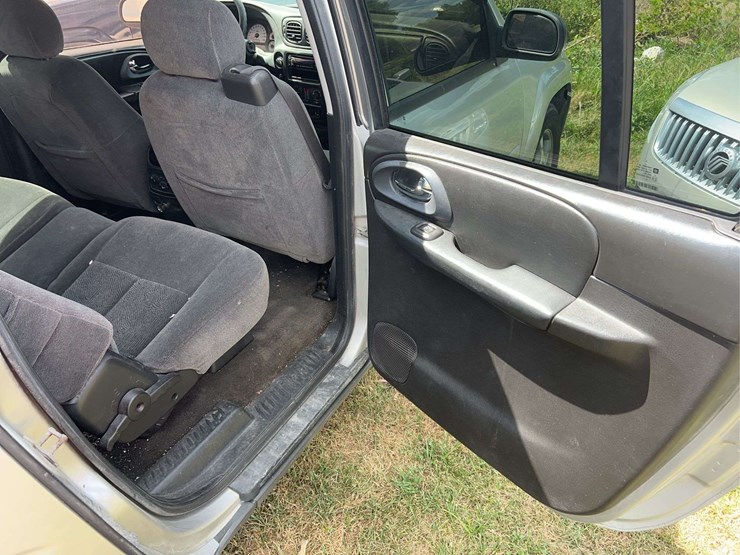 2005-chevrolet-trailblazer-image-13