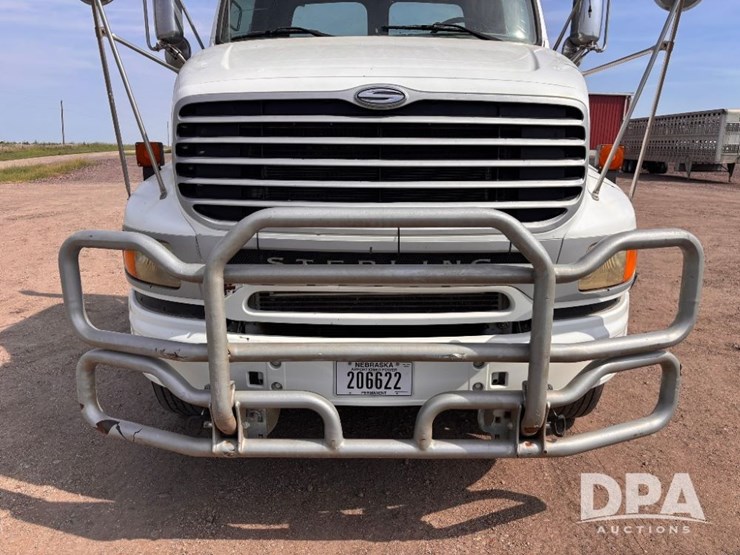 2006-sterling-day-cab-truck-(gp11332,-unit-18)-image-17