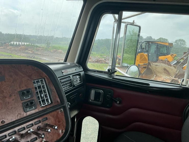 #502-•-2004-peterbilt-truck-image-50