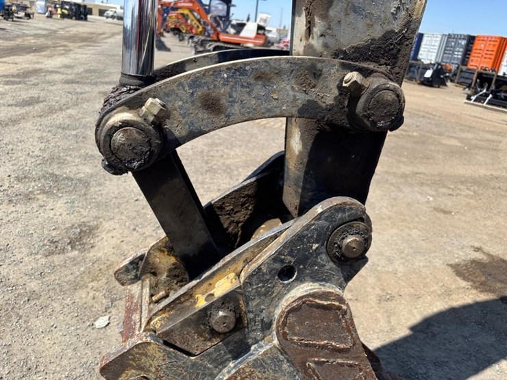 2016-deere-50g-image-15